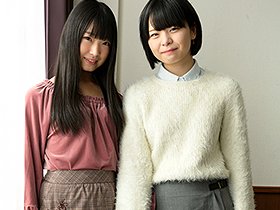なかよし素人娘2人組とねっとりベロチューしながら焦らし手コキ2 12人　サンプル画像03